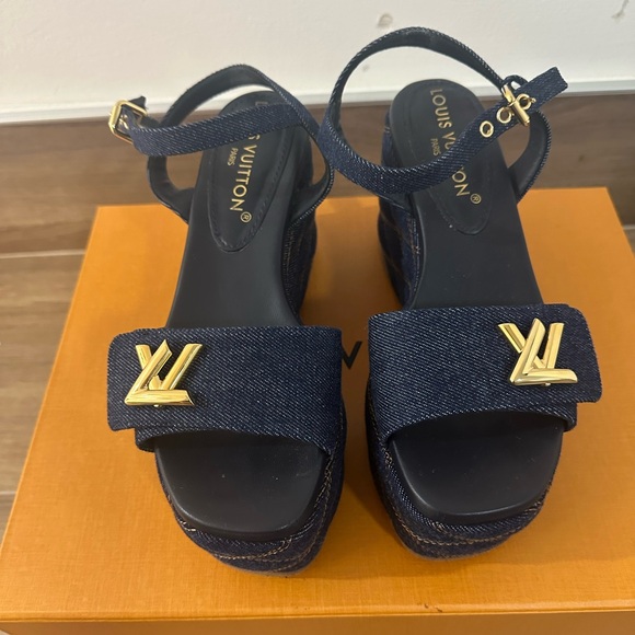 Louis Vuitton Shake Flatform Sandal - Picture 1 of 5